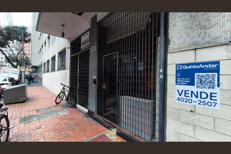 Apartamento à venda com 36m², 1 quarto e sem vaga Apartamento à venda com 36m², 1 quarto e sem vagaFachada + plaquinha