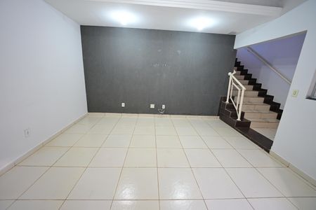 Casa para alugar com 300m², 3 quartos e 4 vagas