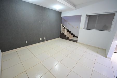 Casa para alugar com 3 quartos, 300m² em Jardim Petropolis, Goiânia