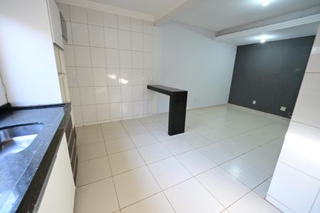 Casa para alugar com 3 quartos, 300m² em Jardim Petropolis, Goiânia
