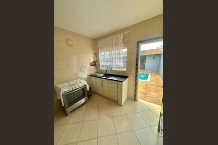 Casa à venda com 200m², 2 quartos e 4 vagas