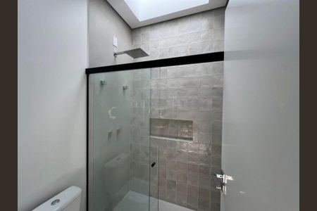 Casa de condomínio à venda com 202m², 3 quartos e 4 vagas