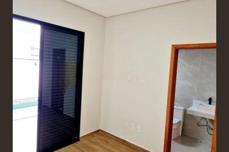 Casa de condomínio à venda com 220m², 3 quartos e 4 vagas