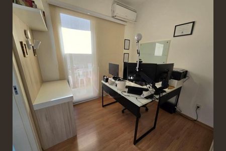 Casa de Condomínio à venda com 3 quartos, 207m² em Residencial Aziz Louveira, Vinhedo
