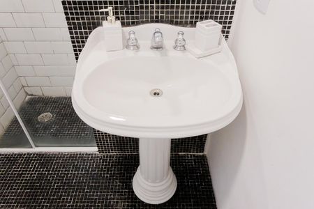 Apartamento para alugar com 90m², 2 quartos e 1 vaga Apartamento para alugar com 90m², 2 quartos e 1 vagaBanheiro