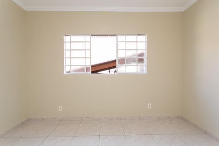 Sala  de casa para alugar com 3 quartos, 125m² em Conjunto Habitacional A. E. Carvalho, São Paulo