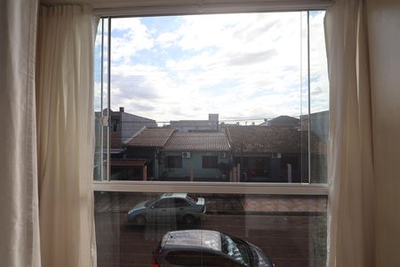 Sacada de casa à venda com 2 quartos, 77m² em Igara, Canoas