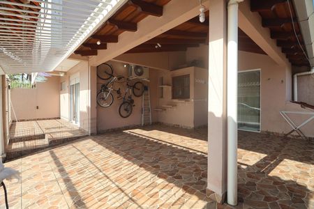 Área comum de casa à venda com 2 quartos, 77m² em Igara, Canoas