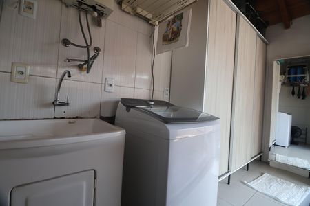 Lavanderia de casa à venda com 2 quartos, 77m² em Igara, Canoas