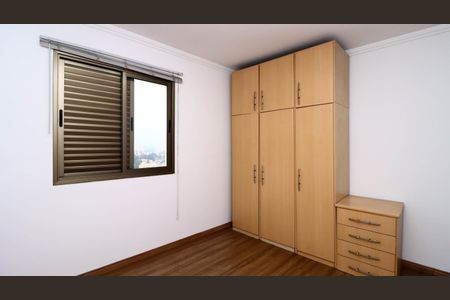 Apartamento para alugar com 117m², 3 quartos e 2 vagas Apartamento para alugar com 117m², 3 quartos e 2 vagasQuarto 2