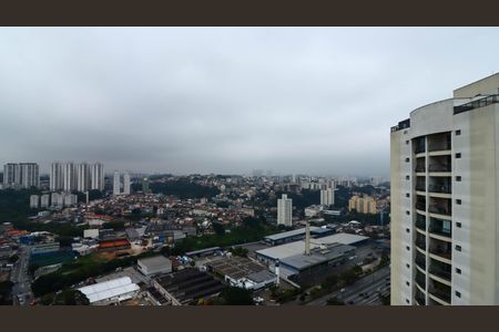 Vista Quarto 1 de apartamento para alugar com 3 quartos, 117m² em Chácara Agrindus, Taboão da Serra