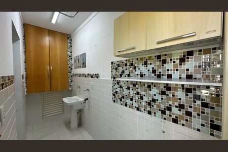 Banheiro de casa de condomínio à venda com 3 quartos, 111m² em Medeiros, Jundiaí