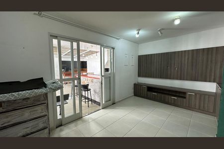 Sala de casa de condomínio à venda com 3 quartos, 111m² em Medeiros, Jundiaí
