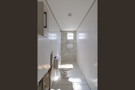 Banheiro  de apartamento à venda com 2 quartos, 48m² em Conjunto Habitacional Padre Manoel da Nobrega, São Paulo