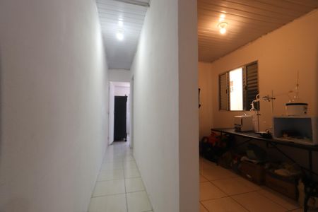 Corredor de casa para alugar com 2 quartos, 70m² em Conjunto Habitacional Marechal Mascarenhas de Morais, São Paulo
