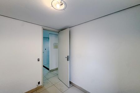 Quarto 2 de apartamento para alugar com 2 quartos, 50m² em Vila Bertioga, São Paulo