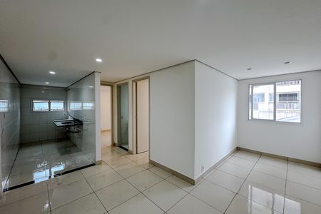 Apartamento para alugar com 2 quartos, 50m² em Vila Bertioga, São Paulo