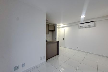 Apartamento à venda com 75m², 2 quartos e 1 vagaSala