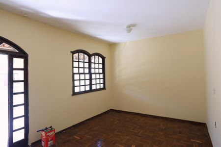 Sala de casa à venda com 8 quartos, 360m² em Santa Ines, Belo Horizonte