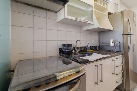 Cozinha de apartamento para alugar com 2 quartos, 53m² em Barra Funda, São Paulo