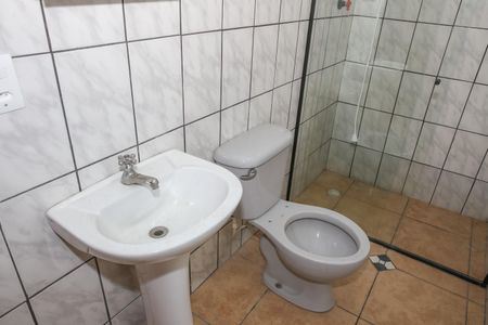 Banheiro de kitnet/studio para alugar com 1 quarto, 20m² em Pompeia, São Paulo