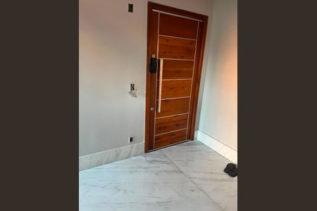Apartamento à venda com 95m², 2 quartos e 1 vagaSala