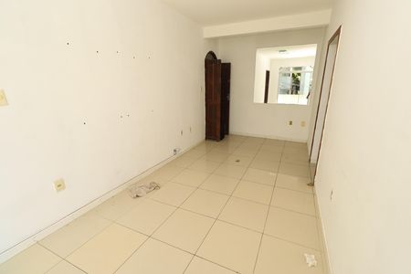 Casa para alugar com 59m², 2 quartos e sem vagaSala