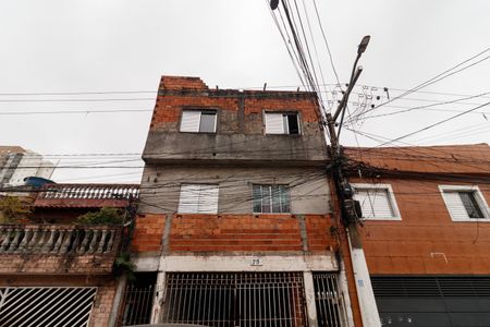 Fachada de casa para alugar com 1 quarto, 60m² em Parque Edu Chaves, São Paulo