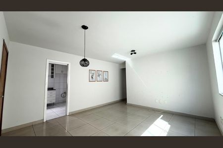 Apartamento à venda com 3 quartos, 98m² em Ipiranga, Belo Horizonte