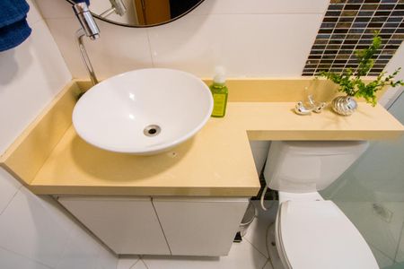 Apartamento à venda com 50m², 2 quartos e 1 vaga Apartamento à venda com 50m², 2 quartos e 1 vagaBanheiro