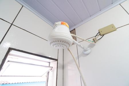 Banheiro de casa para alugar com 2 quartos, 80m² em Americanópolis, São Paulo