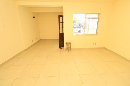 Casa para alugar com 120m², 3 quartos e 1 vaga Casa para alugar com 120m², 3 quartos e 1 vagaSala