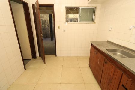 Casa para alugar com 120m², 3 quartos e 1 vaga Casa para alugar com 120m², 3 quartos e 1 vagaCozinha