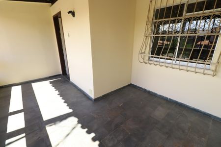 Casa para alugar com 120m², 3 quartos e 1 vaga Casa para alugar com 120m², 3 quartos e 1 vagaVaranda do quarto 2