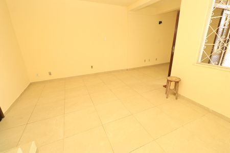 Casa para alugar com 120m², 3 quartos e 1 vaga Casa para alugar com 120m², 3 quartos e 1 vagaSala