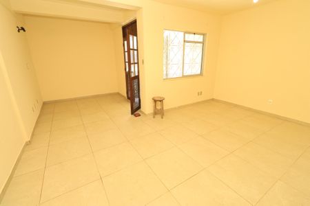 Casa para alugar com 120m², 3 quartos e 1 vaga Casa para alugar com 120m², 3 quartos e 1 vagaSala
