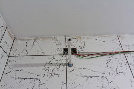 Banheiro de casa para alugar com 1 quarto, 80m² em Vila Souza, São Paulo