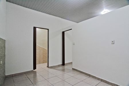 Quarto de casa para alugar com 1 quarto, 80m² em Vila Souza, São Paulo