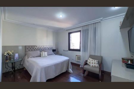 Apartamento para alugar com 280m², 4 quartos e 3 vagas Apartamento para alugar com 280m², 4 quartos e 3 vagasQuarto