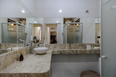Casa para alugar com 79m², 3 quartos e 3 vagasBanheiro