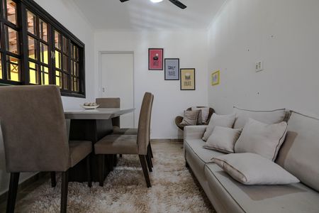 Casa para alugar com 79m², 3 quartos e 3 vagasSala