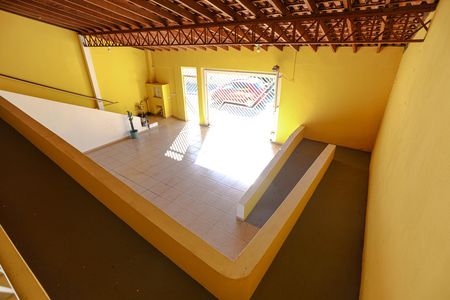 Varanda de casa para alugar com 3 quartos, 79m² em Conjunto Habitacional Sao Sebastiao, Mogi das Cruzes