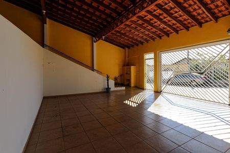 Casa para alugar com 79m², 3 quartos e 3 vagasGaragem
