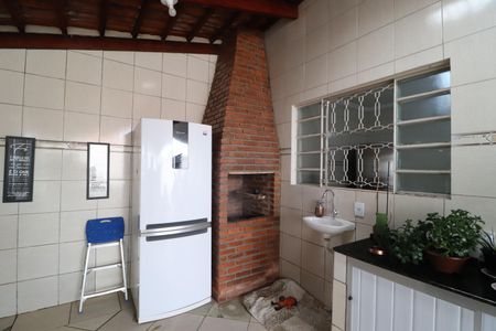Churrasqueira de casa para alugar com 4 quartos, 243m² em Marta Helena, Uberlândia