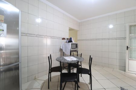 Cozinha de casa para alugar com 4 quartos, 243m² em Marta Helena, Uberlândia