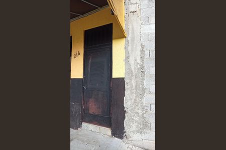 Fachada  de casa para alugar com 1 quarto, 30m² em Jardim Danfer, São Paulo