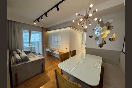Apartamento à venda com 67m², 2 quartos e 1 vagaSala