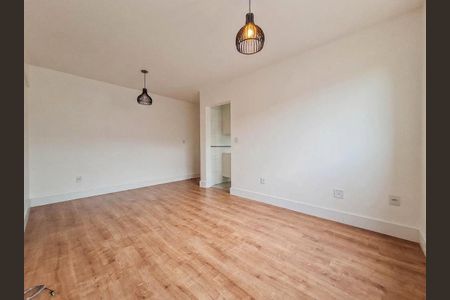 Apartamento para alugar com 74m², 2 quartos e sem vaga Apartamento para alugar com 74m², 2 quartos e sem vagaSala