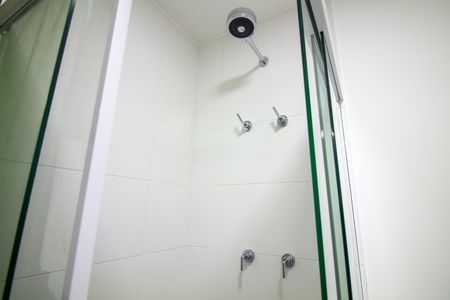 Banheiro de kitnet/studio à venda com 1 quarto, 30m² em Campo Belo, São Paulo
