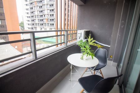 Studio à venda com 30m², 1 quarto e sem vaga Studio à venda com 30m², 1 quarto e sem vagaVaranda